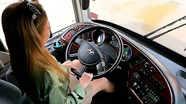 Emilys Clip Store - Hot Premiere: Flooring Gas Hard In