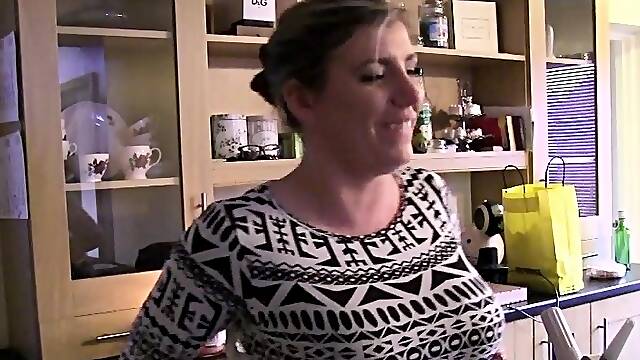 Webcam milf with breast milk live hardcore masturbate