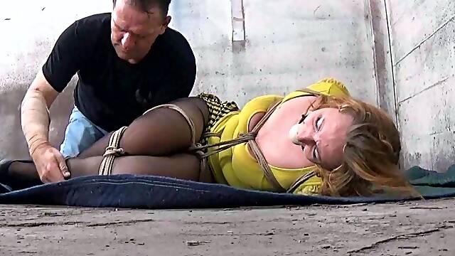 Amateur Russian Brunette on Webcam More webcamgirls