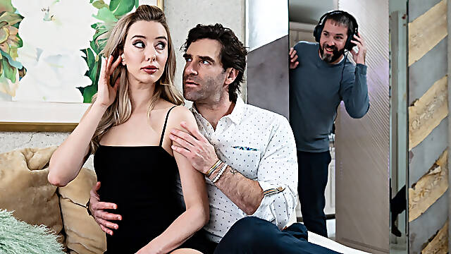 Hottie blond hair girl teenage fucks a businessman