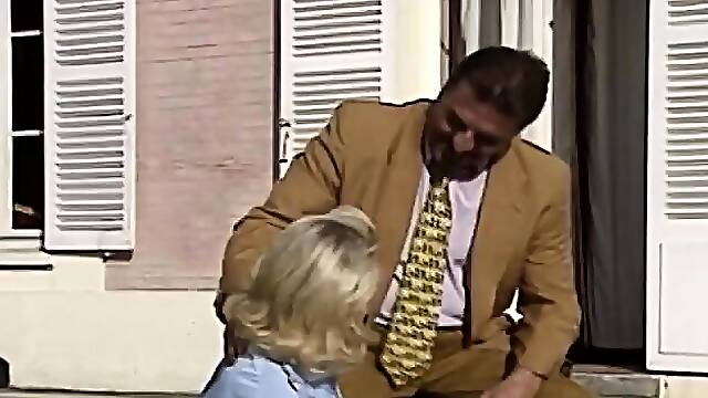 African babes love sharing white boner in threesome