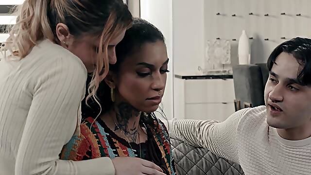 Biology tutor Ravyn Alexa seduced by teen couple Demi Hawks and Elias Cash