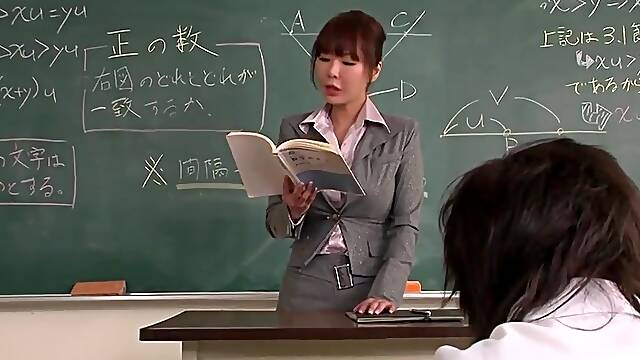 Teacher Helps A Well-hung student 18+ To Focus On The Le