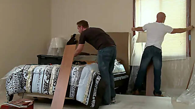 Brazzers: Lonely Aunt Lures Nephew