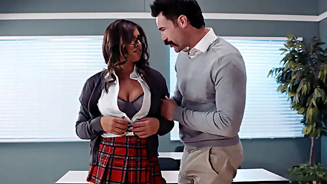 Brazzers: Glasses Galore: Office fuck Frenzy