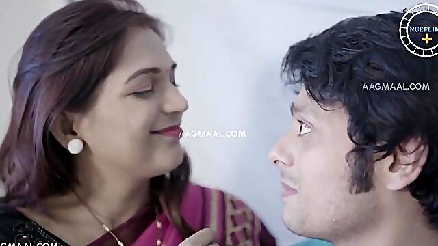 Kinky Indian chubby mom mind-blowing sex movie