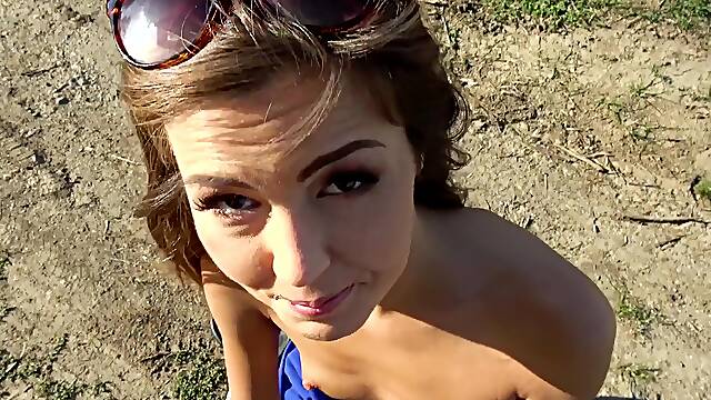 Cindy Shines Tight Passion in Wild Outdoors