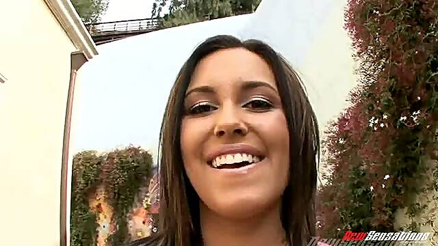 Taisa Banx spreads her ass open so he can bone her hard