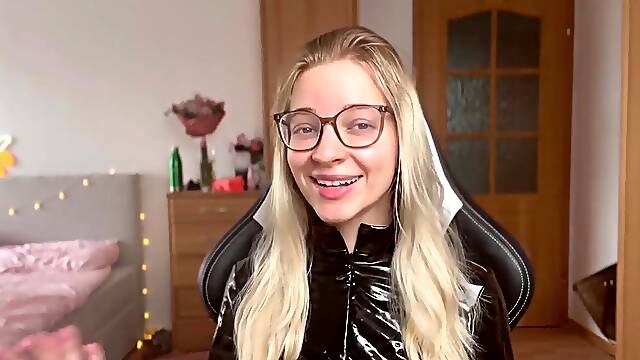 All U Must Know About Latex Fetish (pvc, Leather)