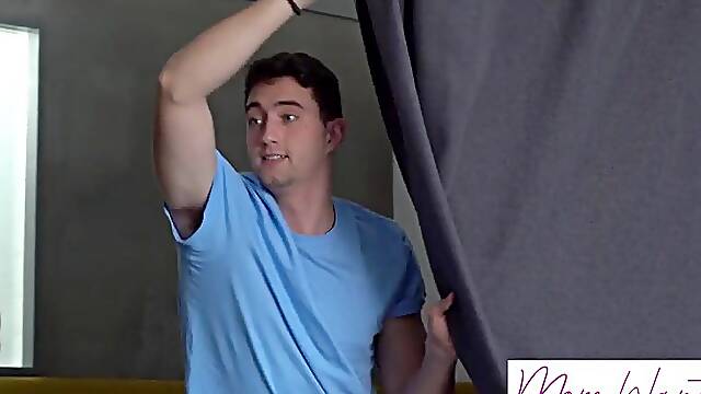 Victor Slams Huge Shlong Balls Unfathomable in Stepmoms Soaking Cunt