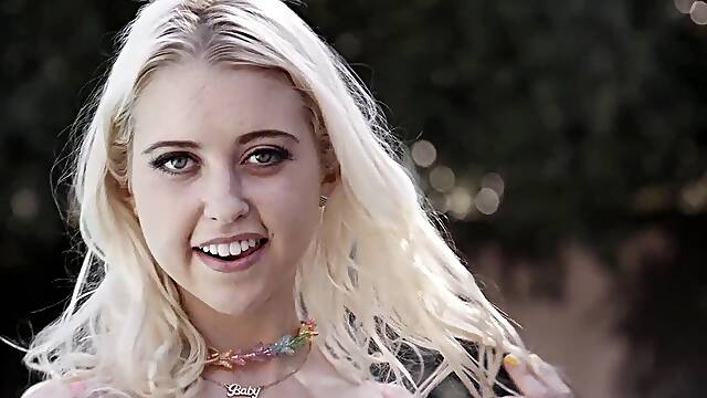 Hardcore interracial sex ends with creampie for white Chloe Cherry