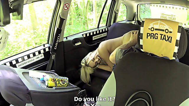 Massive 18 Years Old Squirt