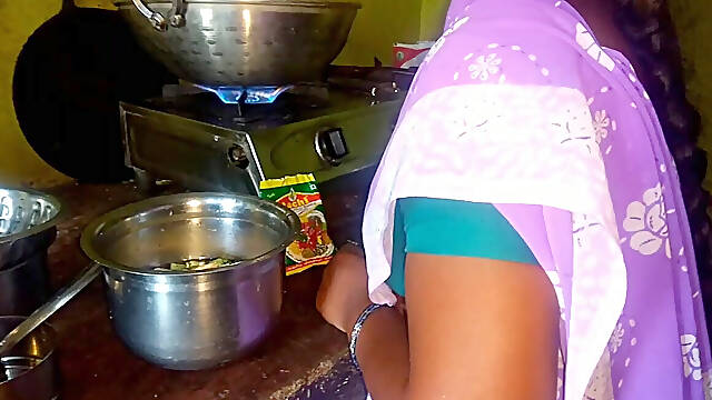 Tamil Teacher Kitchen Room Sex with Hasband Handjop