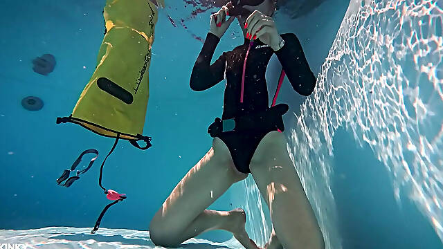 Secret Underwater Kink Session in My Pool Hiding From Neighbours